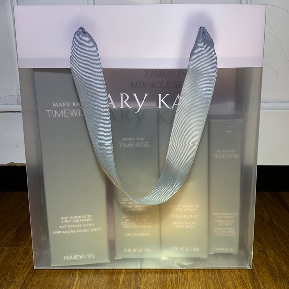 Mary Kay Skincare | Timewise Miracle Set 3d - Picture 4 of 6